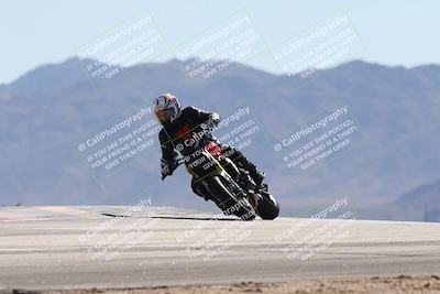 media/Oct-13-2025-Moto Forza (Mon) [[a66d839500]]/3-B Group/Session 4 (Turn 9)/